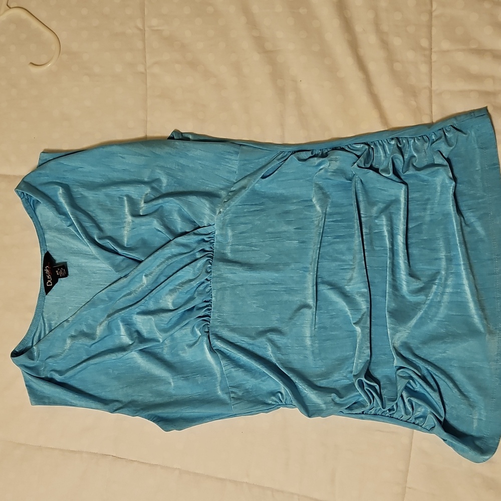 Women's Turquoise Top.        #121